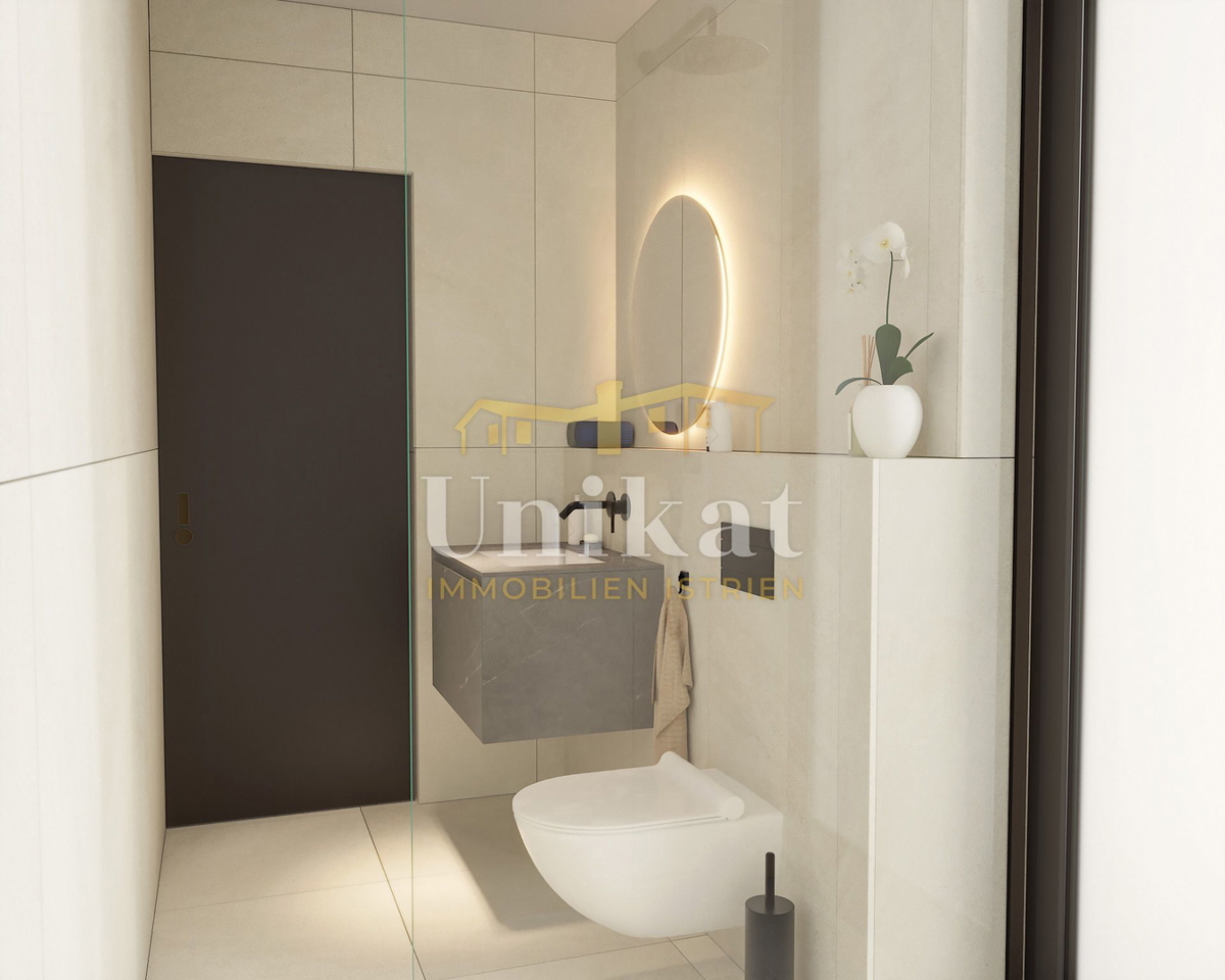 Novogradnja: dvojna hiša s bazenom